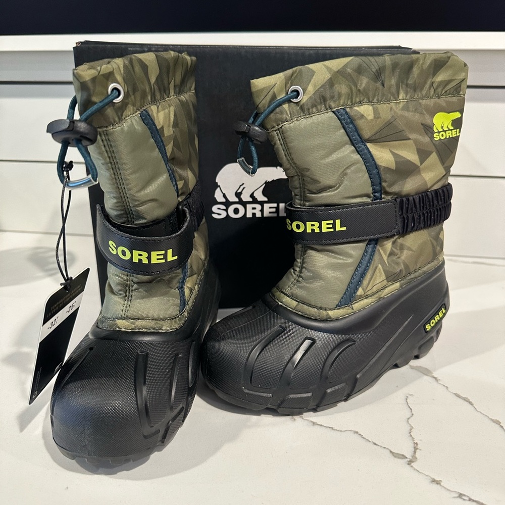 Brand New Sorel Children’s Flurry Boots - Size 12